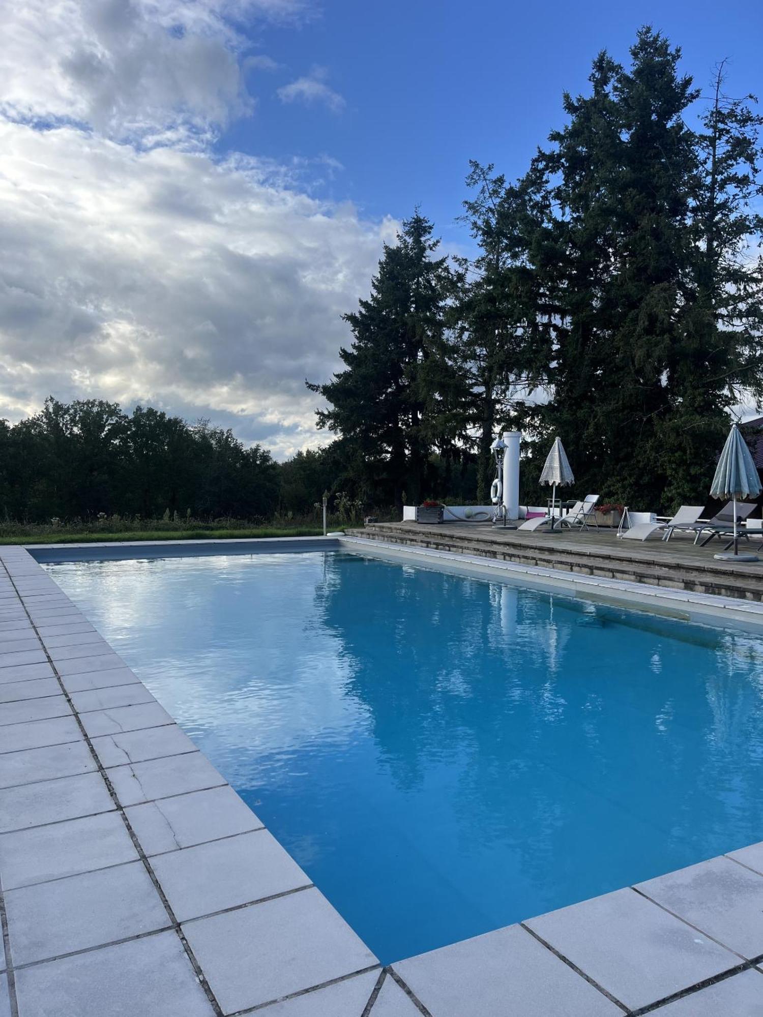 Chateau Tout Y Fault Loriges 外观 照片